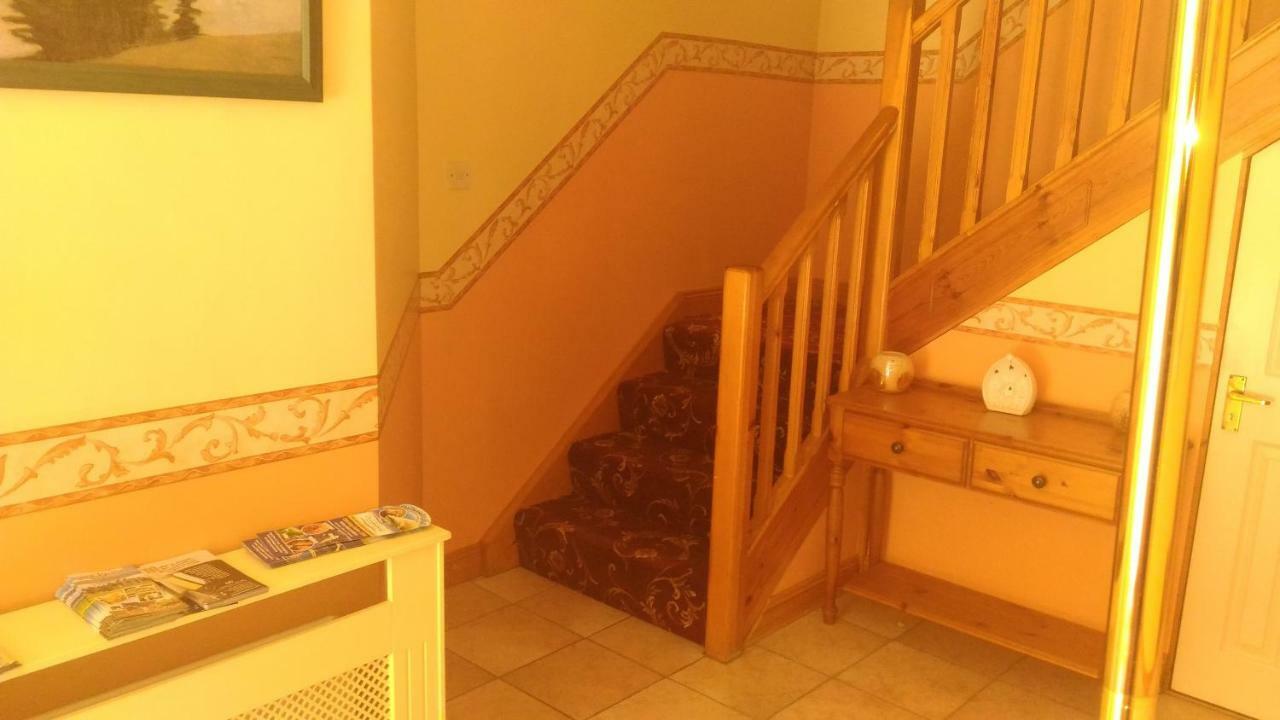 Conn Oriel B&B Трали Экстерьер фото
