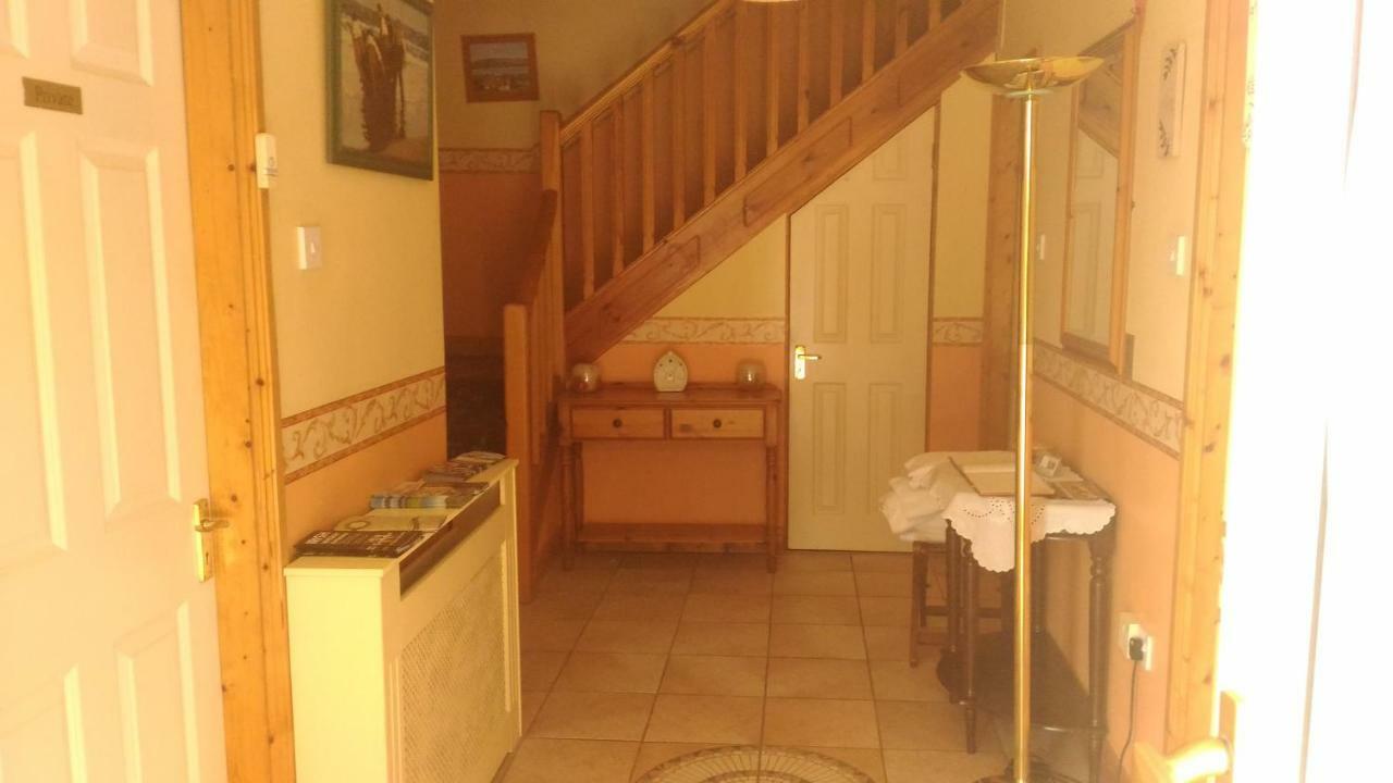 Conn Oriel B&B Трали Экстерьер фото
